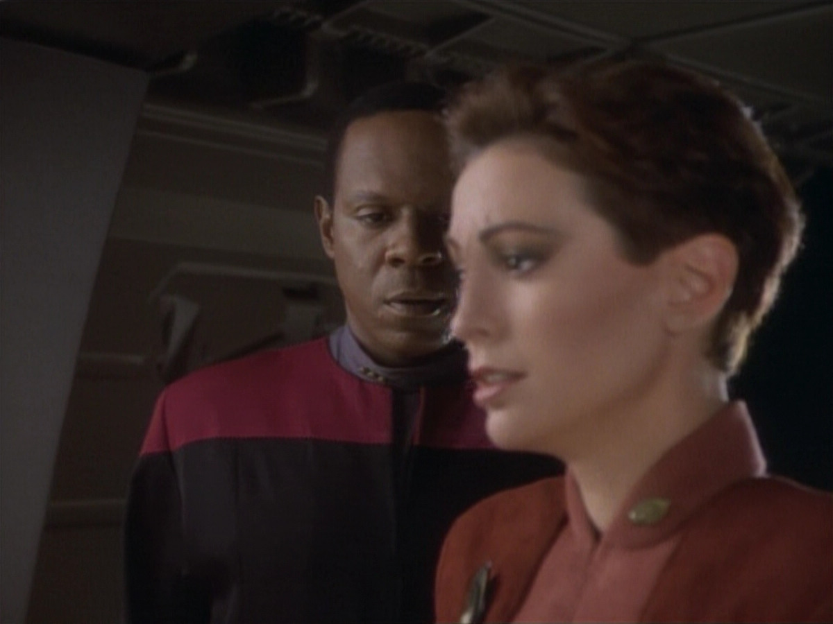 extant_StarTrekDS9_1x04-PastPrologue_3575.jpg