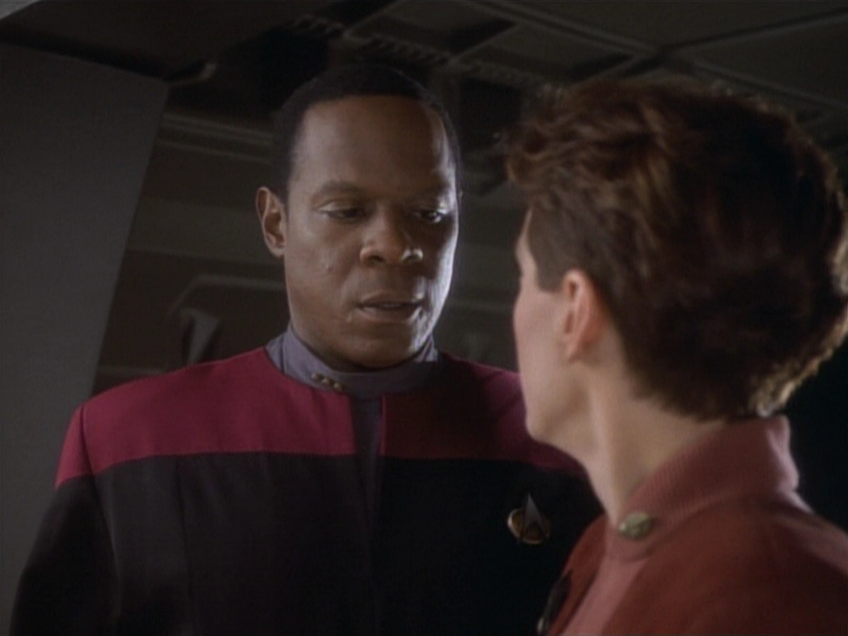 extant_StarTrekDS9_1x04-PastPrologue_3577.jpg