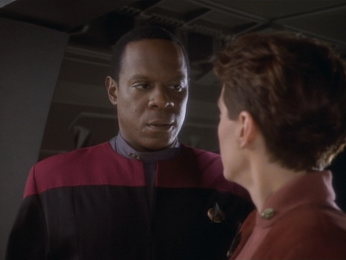 extant_StarTrekDS9_1x04-PastPrologue_3578.jpg