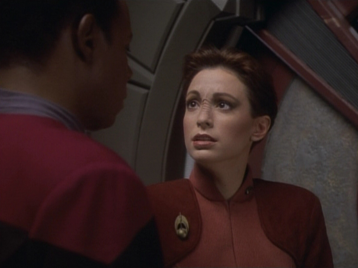 extant_StarTrekDS9_1x04-PastPrologue_3579.jpg