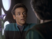 extant_StarTrekDS9_1x04-PastPrologue_0104.jpg