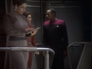 extant_StarTrekDS9_1x04-PastPrologue_0490.jpg