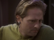 extant_StarTrekDS9_1x04-PastPrologue_1301.jpg