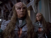 extant_StarTrekDS9_1x04-PastPrologue_1327.jpg