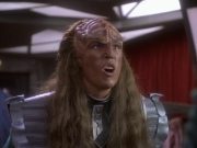 extant_StarTrekDS9_1x04-PastPrologue_1910.jpg