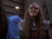 extant_StarTrekDS9_1x04-PastPrologue_1913.jpg