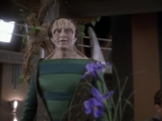 extant_StarTrekDS9_1x04-PastPrologue_2158.jpg