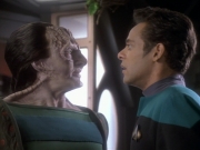 extant_StarTrekDS9_1x04-PastPrologue_2217.jpg