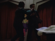 extant_StarTrekDS9_1x04-PastPrologue_2685.jpg