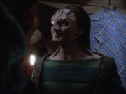 extant_StarTrekDS9_1x04-PastPrologue_2752.jpg