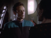 extant_StarTrekDS9_1x04-PastPrologue_2824.jpg