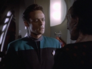 extant_StarTrekDS9_1x04-PastPrologue_2825.jpg