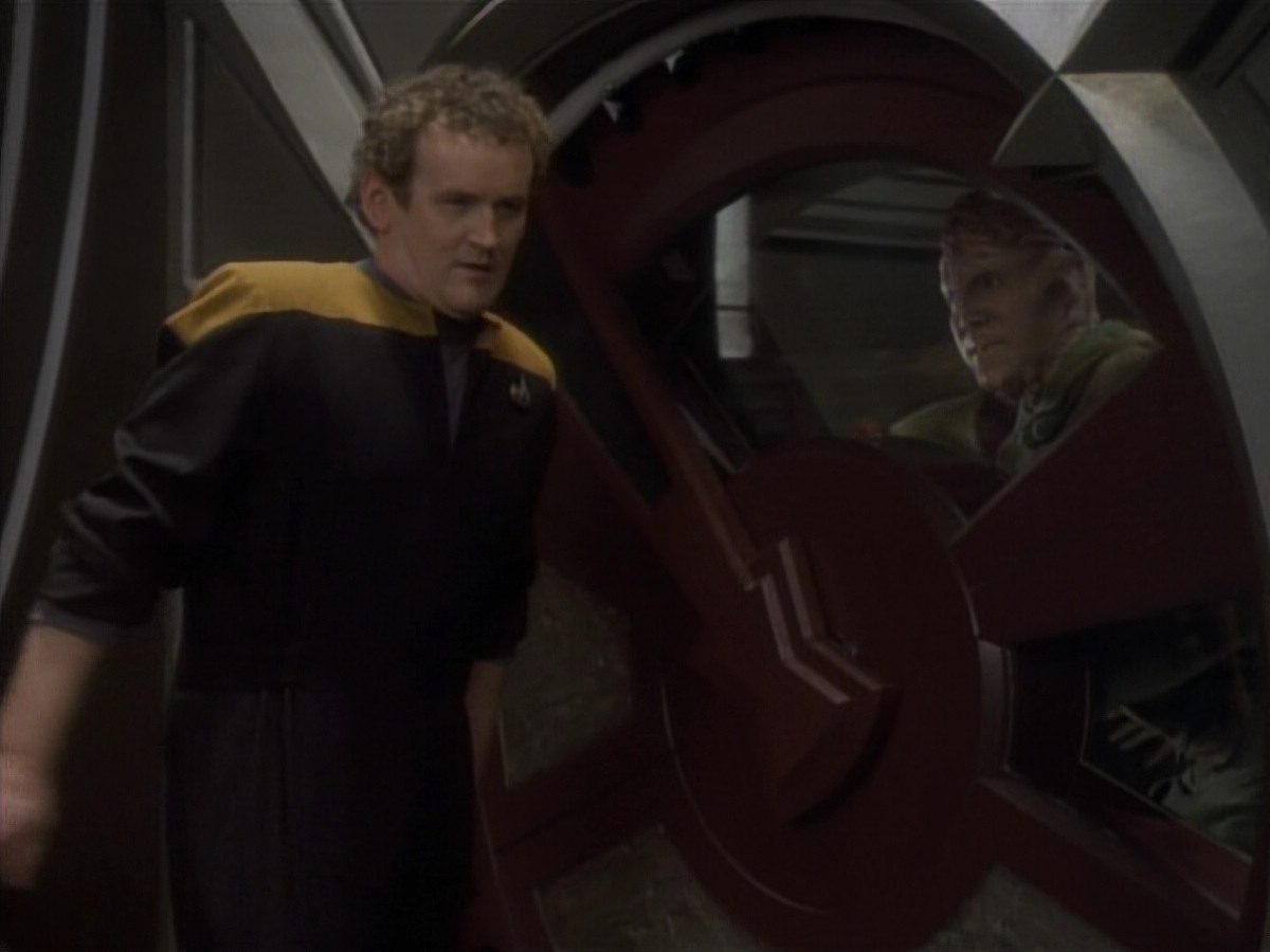 extant_StarTrekDS9_1x05-Babel_00025.jpg