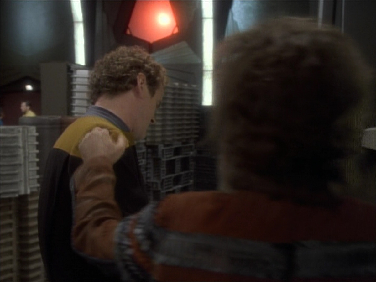 extant_StarTrekDS9_1x05-Babel_00042.jpg