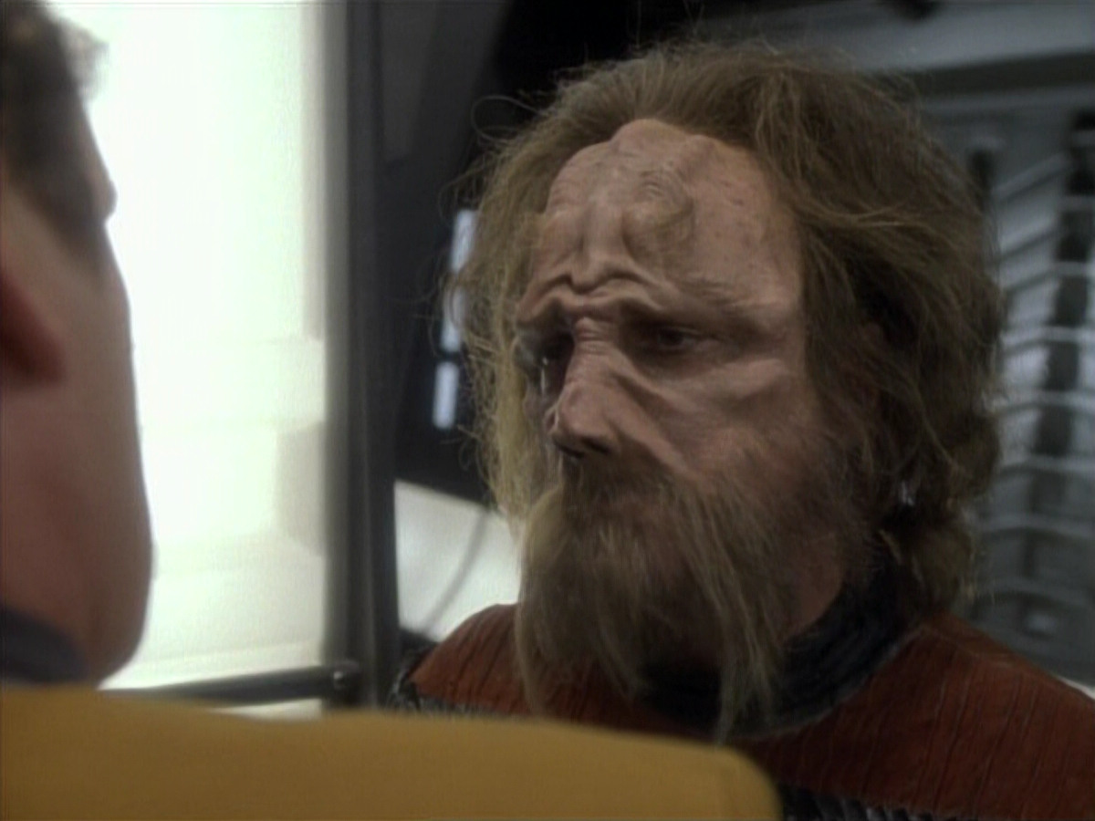 extant_StarTrekDS9_1x05-Babel_00084.jpg