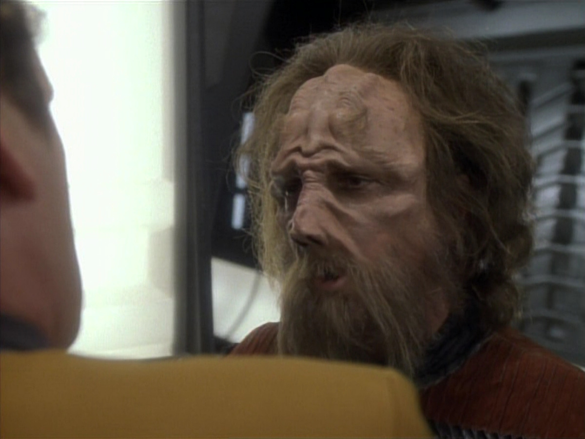 extant_StarTrekDS9_1x05-Babel_00085.jpg