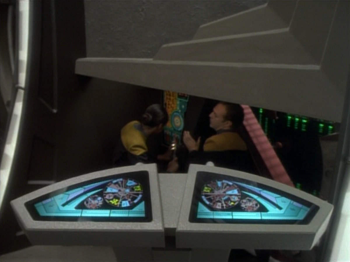 extant_StarTrekDS9_1x05-Babel_00117.jpg