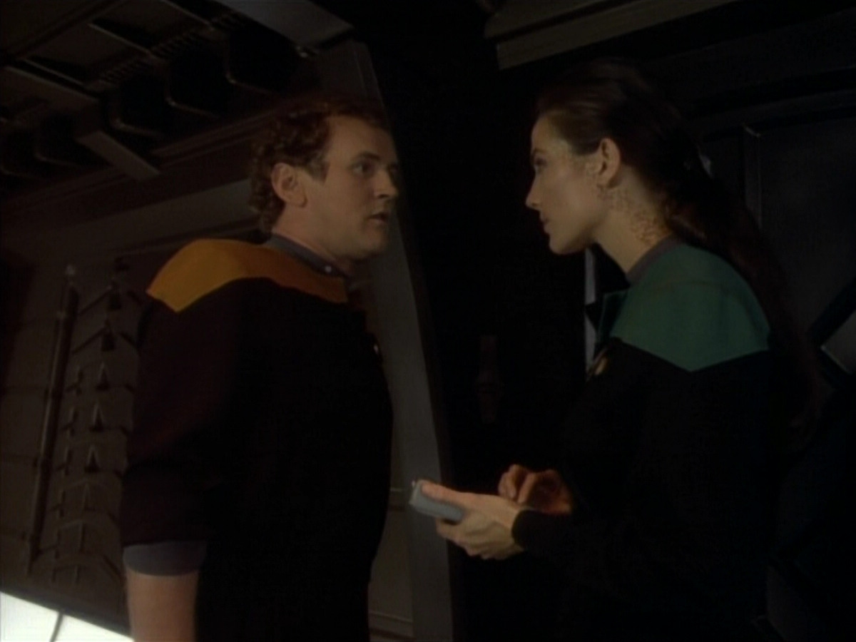 extant_StarTrekDS9_1x05-Babel_00128.jpg
