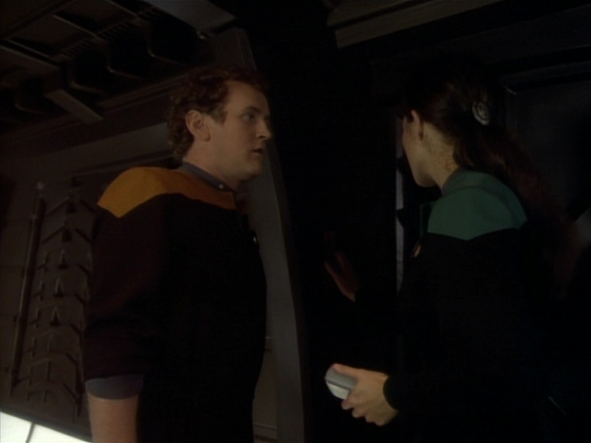 extant_StarTrekDS9_1x05-Babel_00130.jpg