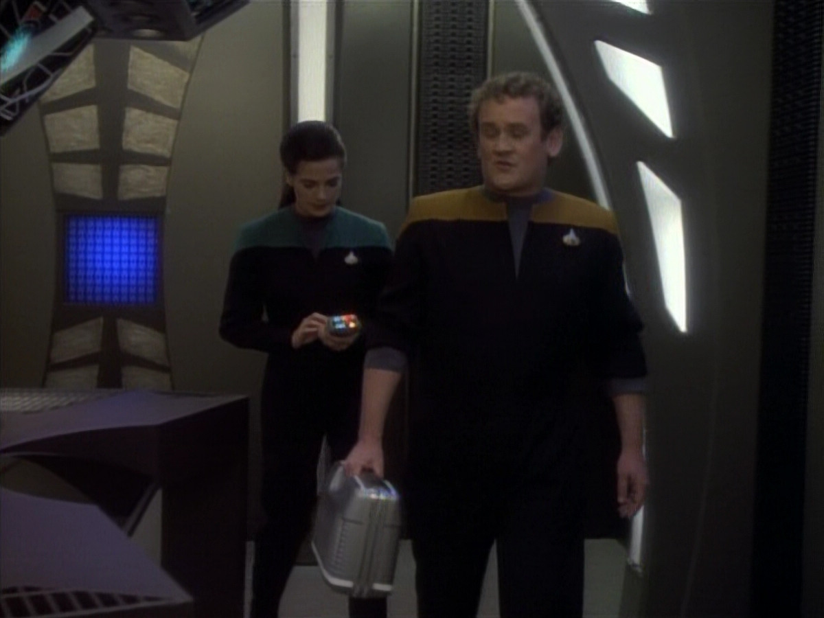 extant_StarTrekDS9_1x05-Babel_00153.jpg