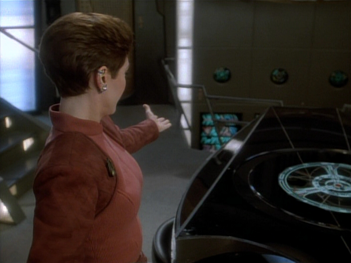 extant_StarTrekDS9_1x05-Babel_00185.jpg