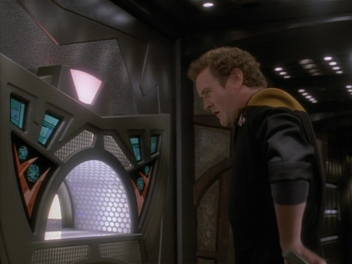extant_StarTrekDS9_1x05-Babel_00330.jpg