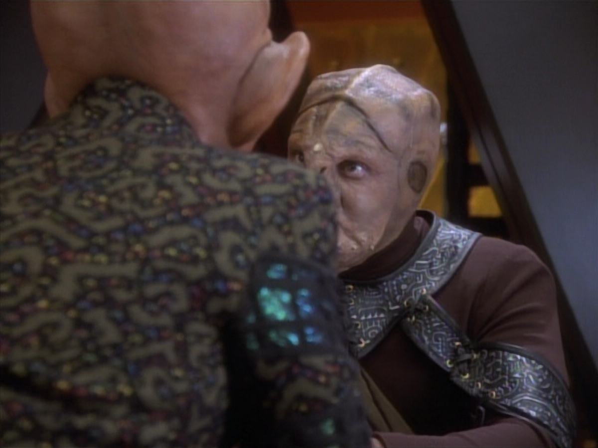 extant_StarTrekDS9_1x05-Babel_00619.jpg
