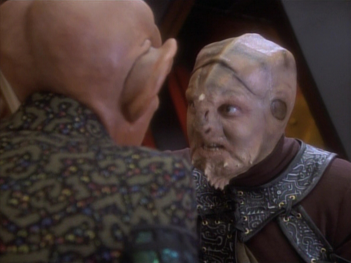 extant_StarTrekDS9_1x05-Babel_00623.jpg