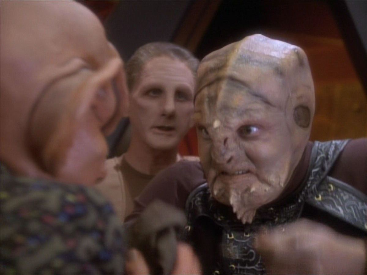 extant_StarTrekDS9_1x05-Babel_00639.jpg