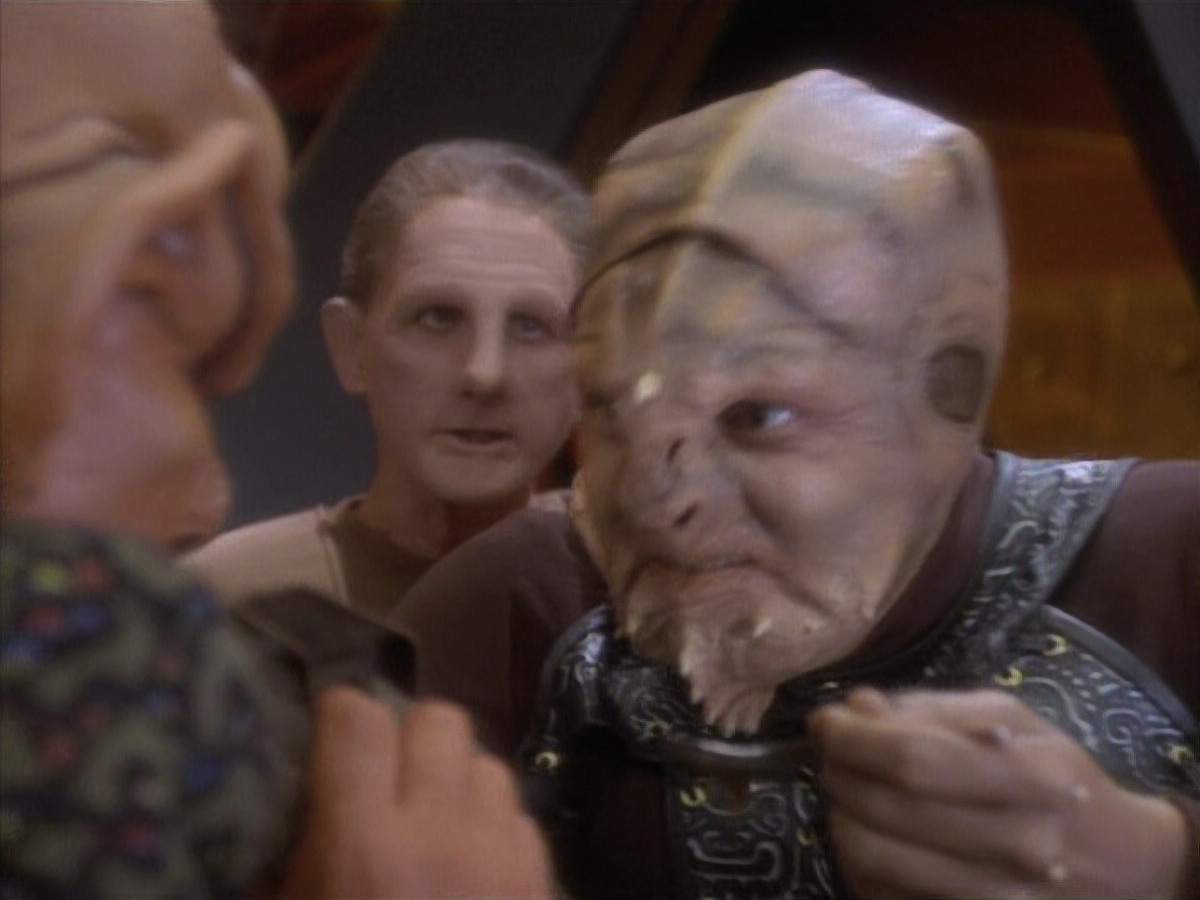 extant_StarTrekDS9_1x05-Babel_00647.jpg