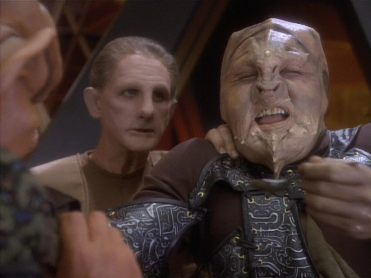 extant_StarTrekDS9_1x05-Babel_00648.jpg