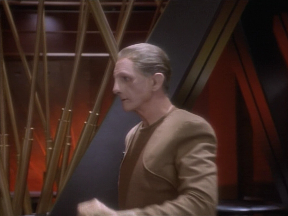 extant_StarTrekDS9_1x05-Babel_00656.jpg