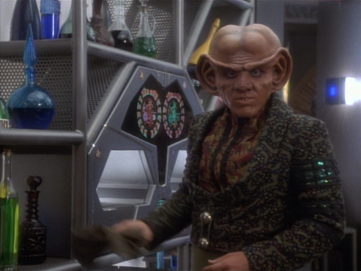 extant_StarTrekDS9_1x05-Babel_00673.jpg