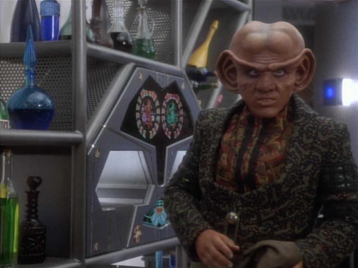 extant_StarTrekDS9_1x05-Babel_00674.jpg