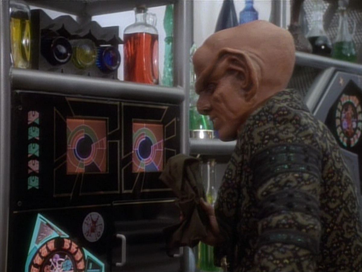 extant_StarTrekDS9_1x05-Babel_00707.jpg