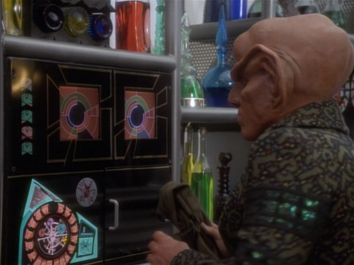 extant_StarTrekDS9_1x05-Babel_00709.jpg