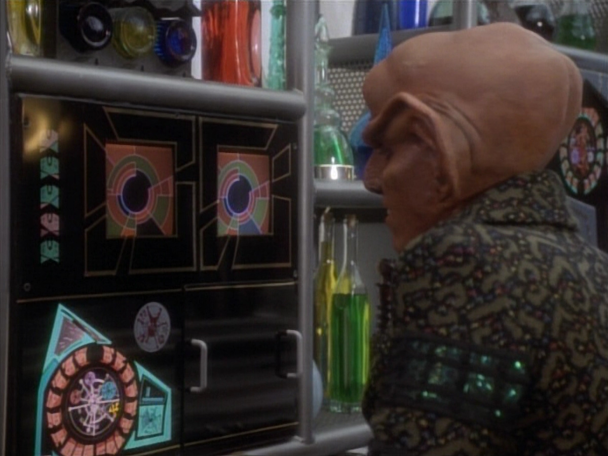 extant_StarTrekDS9_1x05-Babel_00713.jpg