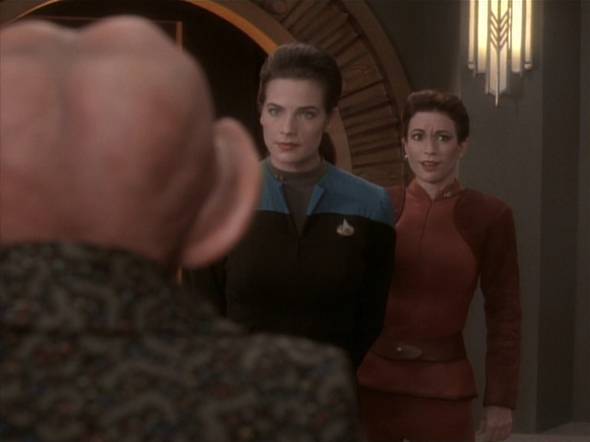 extant_StarTrekDS9_1x05-Babel_00880.jpg