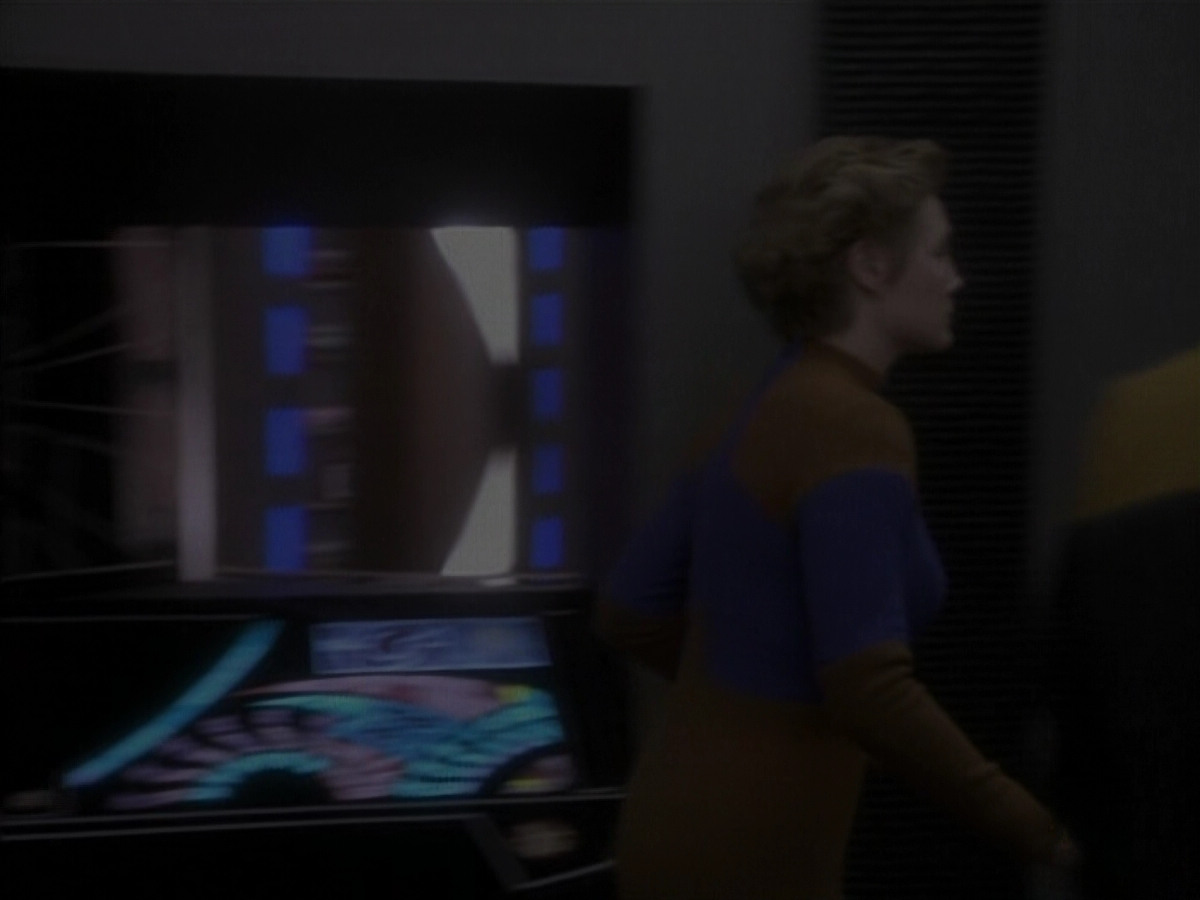extant_StarTrekDS9_1x05-Babel_01052.jpg