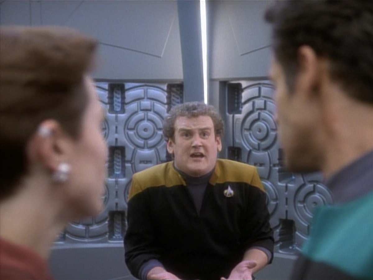 extant_StarTrekDS9_1x05-Babel_01159.jpg