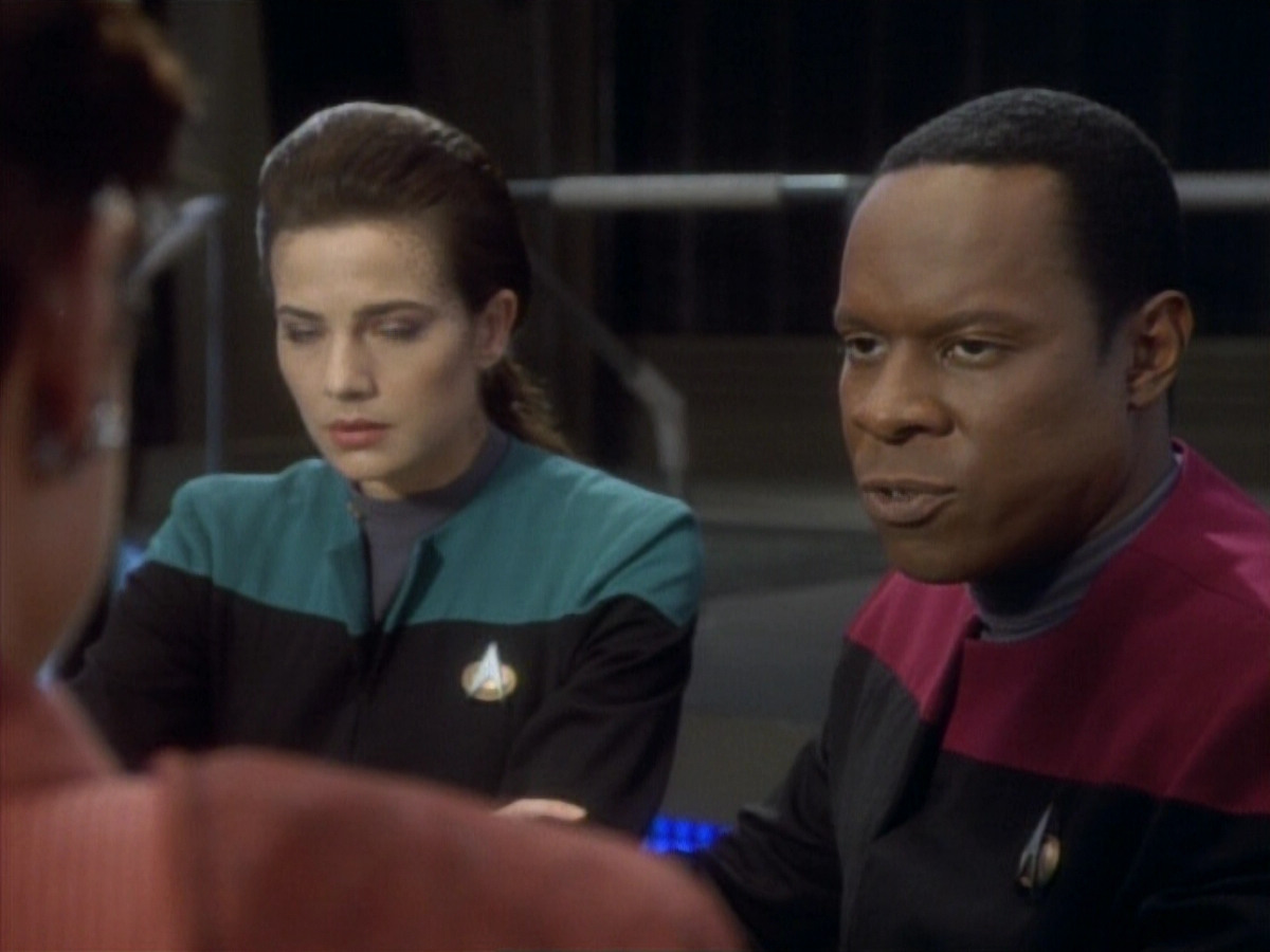 extant_StarTrekDS9_1x05-Babel_01212.jpg