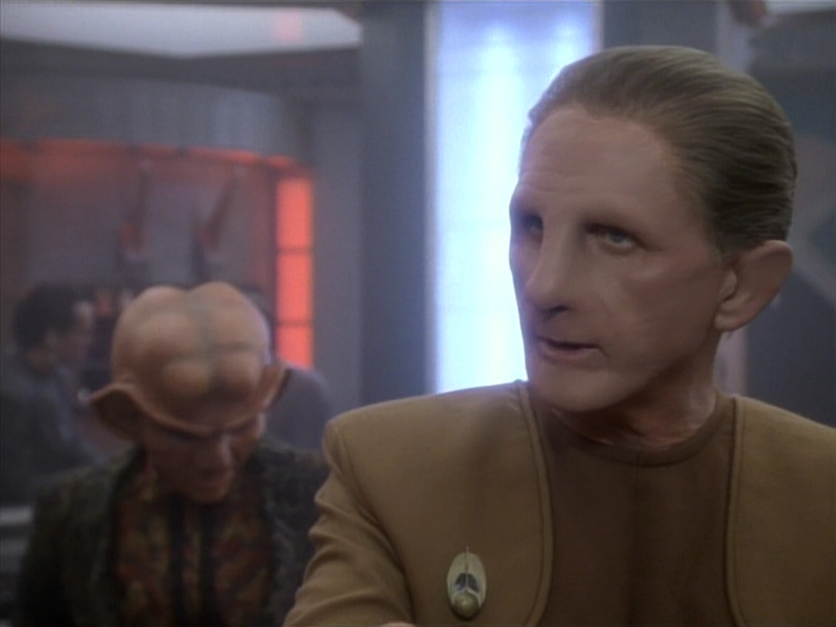 extant_StarTrekDS9_1x05-Babel_01373.jpg