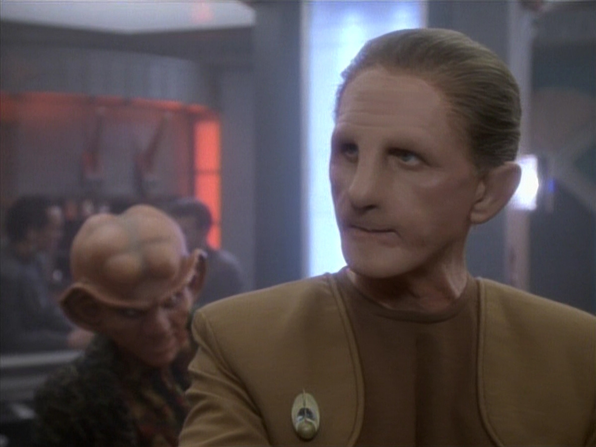 extant_StarTrekDS9_1x05-Babel_01374.jpg