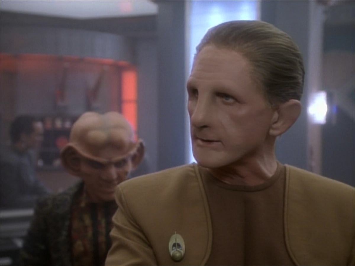 extant_StarTrekDS9_1x05-Babel_01375.jpg