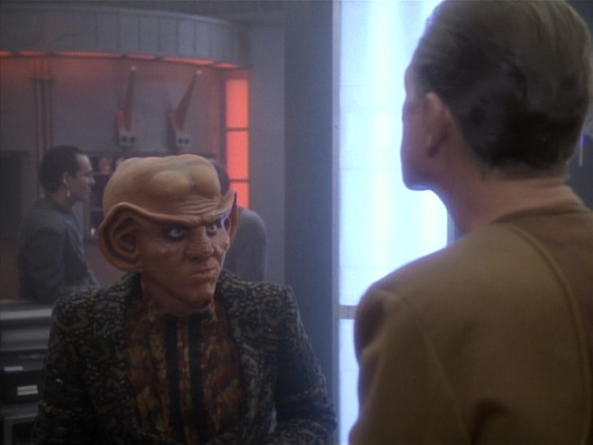 extant_StarTrekDS9_1x05-Babel_01392.jpg