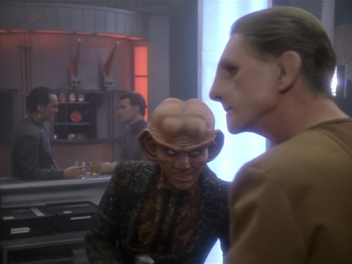 extant_StarTrekDS9_1x05-Babel_01399.jpg