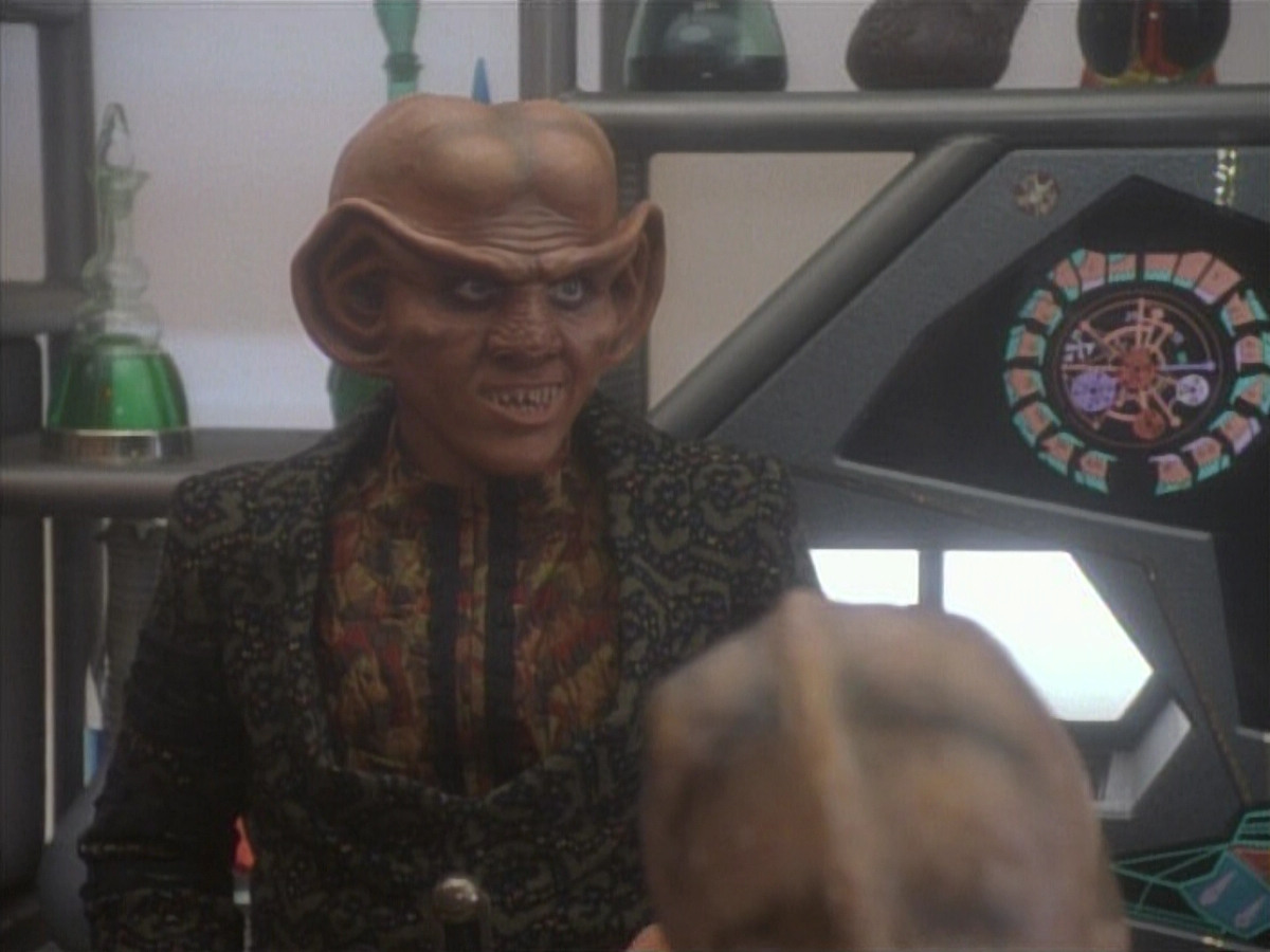 extant_StarTrekDS9_1x05-Babel_01414.jpg
