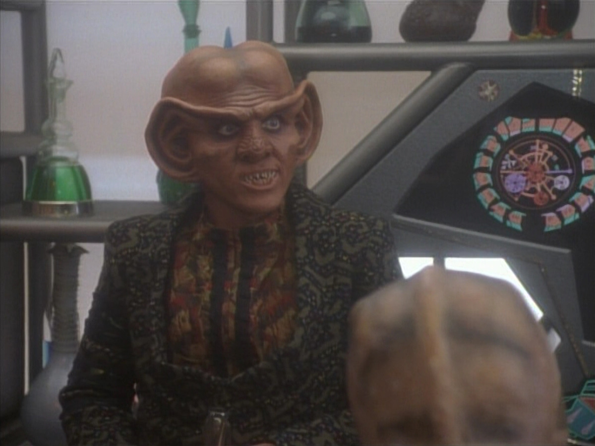 extant_StarTrekDS9_1x05-Babel_01418.jpg