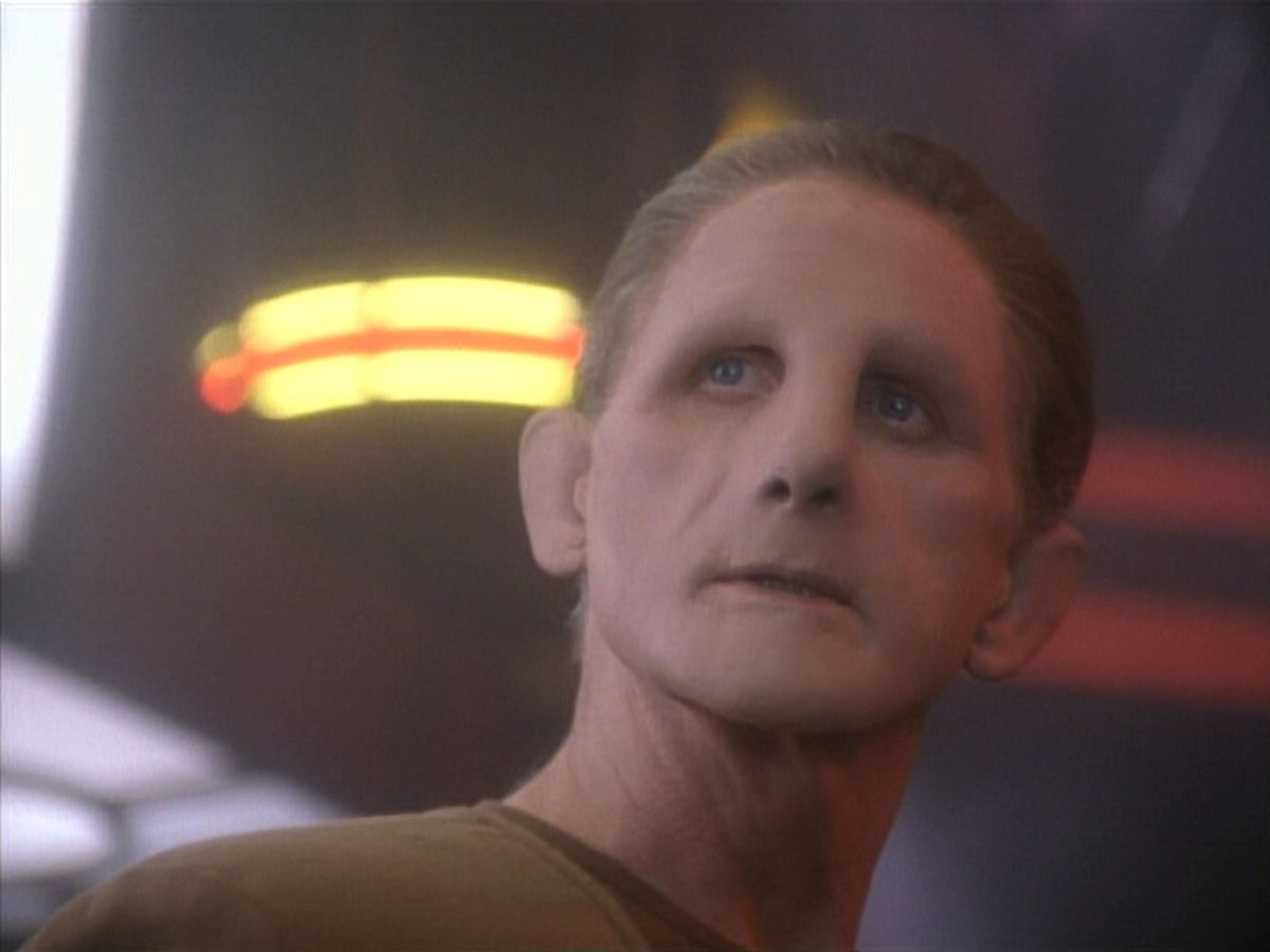 extant_StarTrekDS9_1x05-Babel_01424.jpg