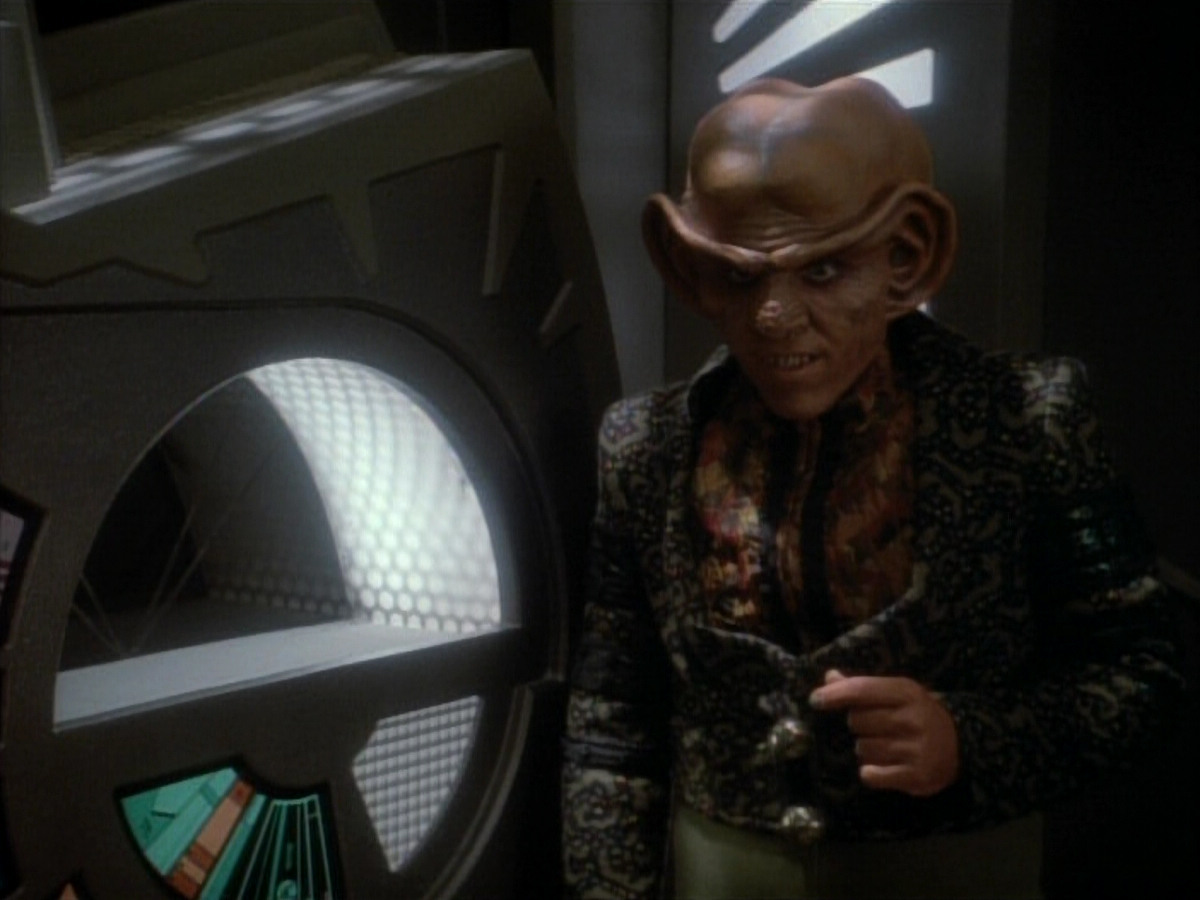 extant_StarTrekDS9_1x05-Babel_01572.jpg